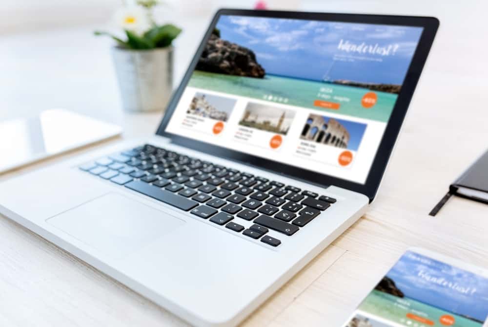 shutterstock_1011196360 website copyrighting for tourism - image of a vacation page for a tour company